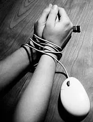 دانلود  پاورپوینت  قانون جرائم رایانه ای رایگان