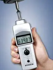 دانلود pdf پایان نامه  طراحی و ساخت دستگاه اندازه گیر دور موتور (تاکومتر) رایگان