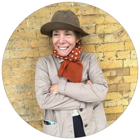 لوری کراسنی براون