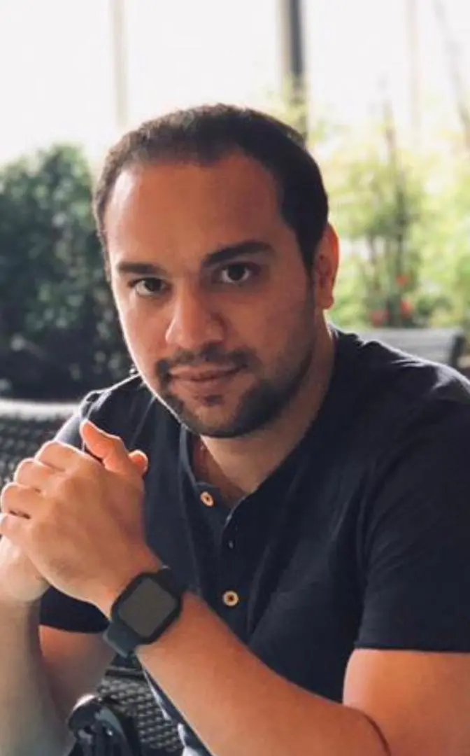 سینا سیدآبادی