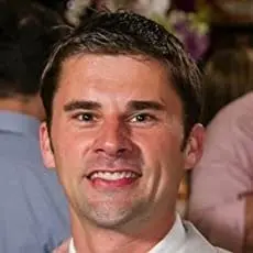 پیتر هالینز