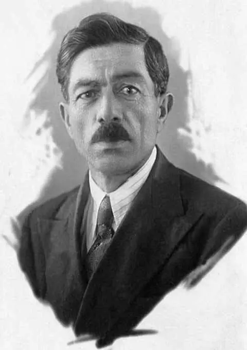 علی آغاواحد